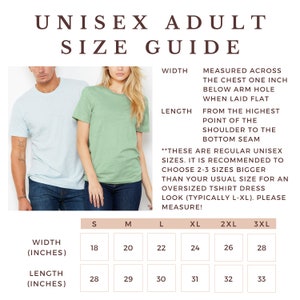 K&ouml;nnte beinhalten: Gr&ouml;&szlig;entabelle f&uuml;r Unisex-T-Shirts f&uuml;r Erwachsene. Die Tabelle zeigt die Breite und L&auml;nge in Zoll f&uuml;r die Gr&ouml;&szlig;en S bis 3XL.  Dies sind regul&auml;re Unisex-Gr&ouml;&szlig;en. Es wird empfohlen, 2-3 Gr&ouml;&szlig;en gr&ouml;&szlig;er als Ihre &uuml;bliche Gr&ouml;&szlig;e zu w&auml;hlen, um einen Oversize-T-Shirt-Kleider-Look (typischerweise L-XL) zu erhalten. Bitte messen Sie!