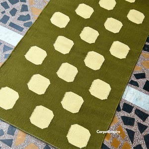 Boho Grüner Läufer, Moderner Treppenläufer, Handgewebter Woll Teppich Läufer, Handgemachter Minimalistischer Teppich, Flur