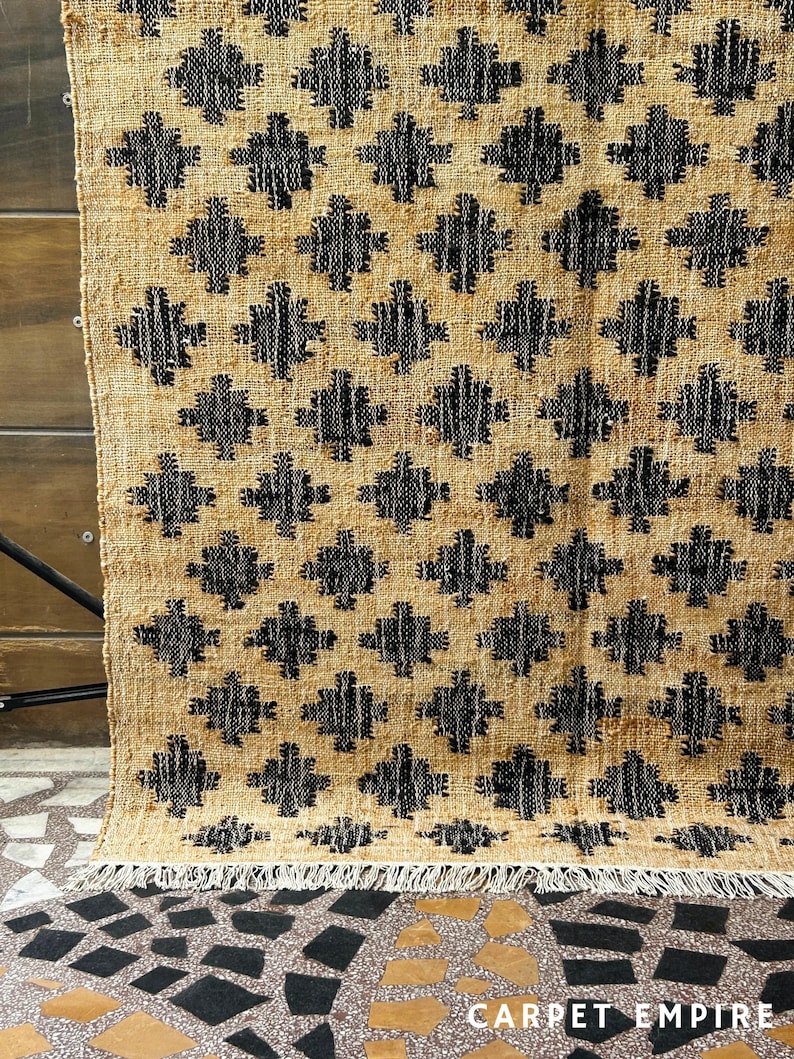 Geometric Jute Rug: Handmade Farmhouse Kilim Area Rug - Neutral Scandi ...