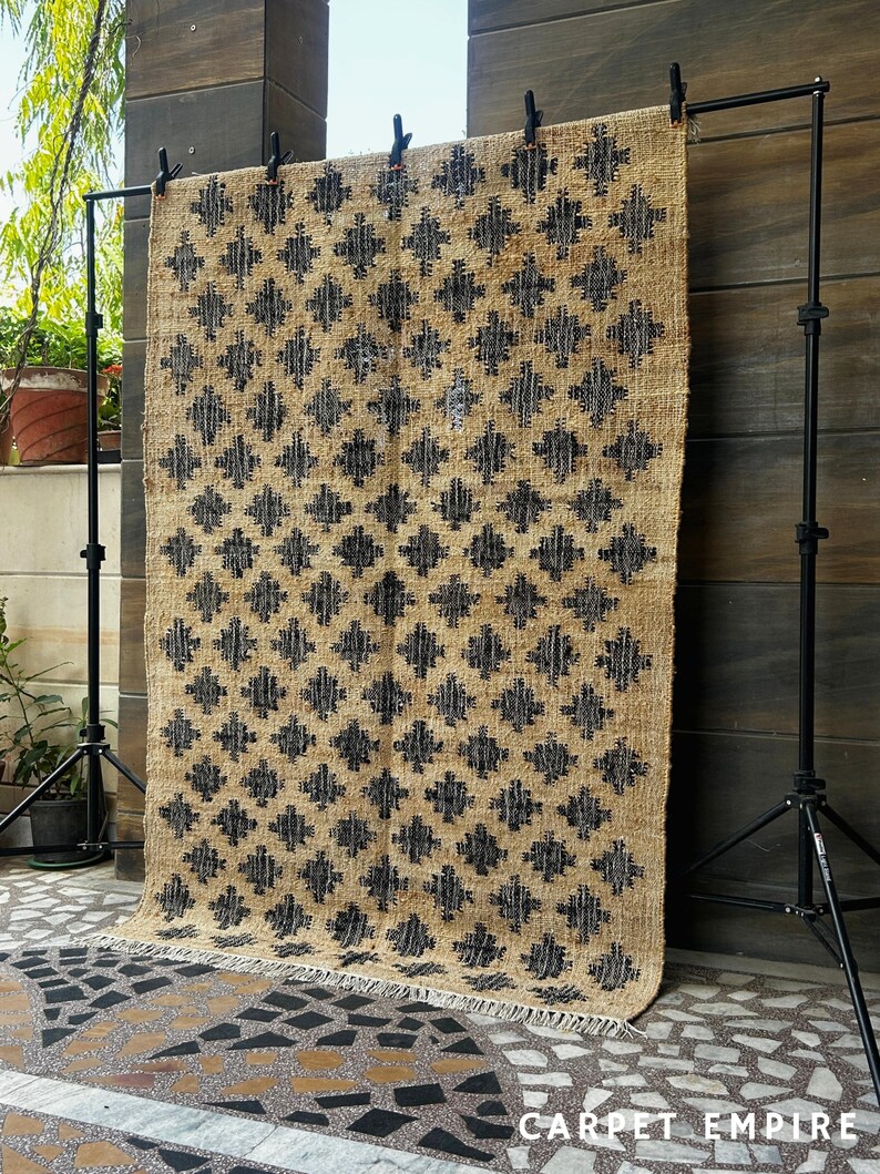 Geometric Jute Rug: Handmade Farmhouse Kilim Area Rug - Neutral Scandi ...
