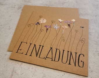 Einladungskarte mit Trockenblumen