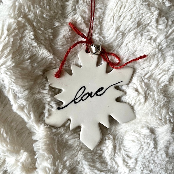 Addobbo natalizio per albero, decorazione casa, fiocco neve ceramica, sorella fidanzata mamma, idea regalo, pezzo unico, ceramica artigiana