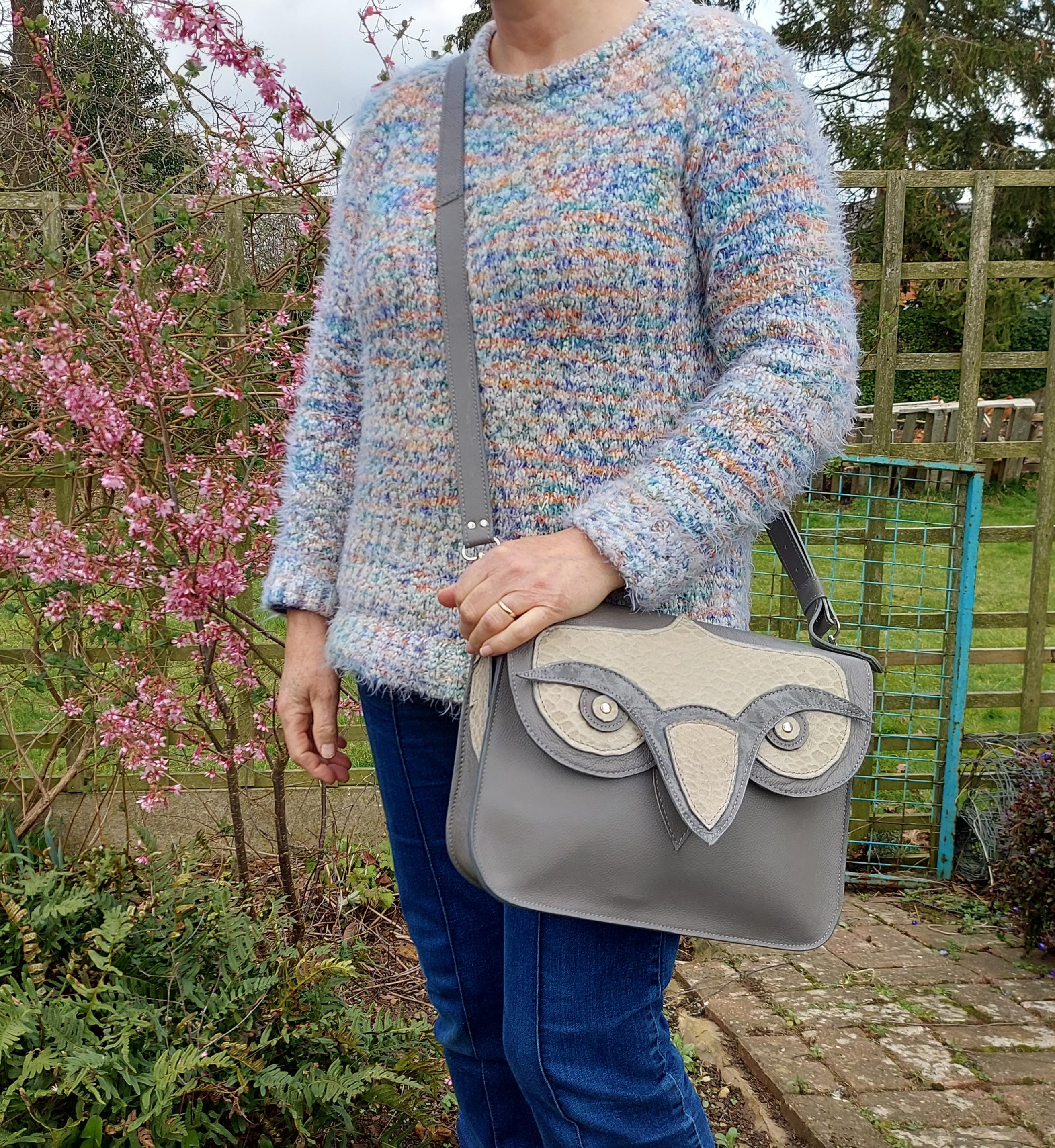 Grey leather owl shoulder bag, crossbody bag