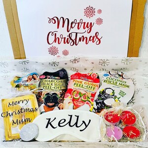 personalised sister pamper gift, including 4 face masks, 1 hair mask candles and eye masks. free personalised message card included