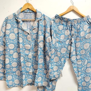 Floral Print Cotton Pajama Set: Indian Nightwear
