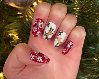 Press on nails|Christmas Nails|Winter nails|Reindeer nails|Mistletoe nails|Snowflake nails|Holiday Nails|Winter holiday nails|Press ons|Nail