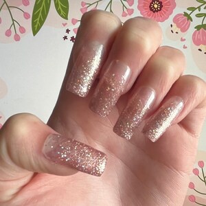 Press on nails|Valentine’s Day nails|Love nails|Pink Nails|Rose Gold Nails|Spring Nails|Summer Nails|Winter Nails|New Year’s Nails|Press Oms