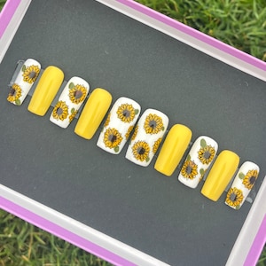 Press-On Nails|Sunflower Nails|Spring Nails|Summer Nails|Yellow Nails|Flower Nails|Floral Nails|White Nails|False Nails|Nails