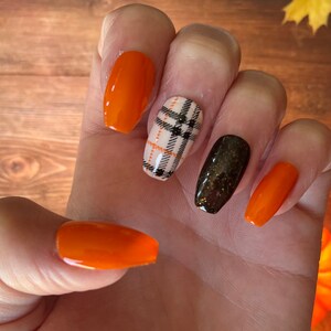 Press on nails|Fall Nails|Halloween Nails|Thanksgiving Nails|Winter Nails|Gel nails|Fall|Fake nails|Halloween|Winter|Plaid Nails|Nails