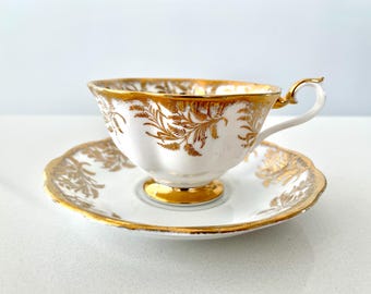 Filiżanka do herbaty i spodek Royal Albert Avon Shape w kolorze złotym i białym