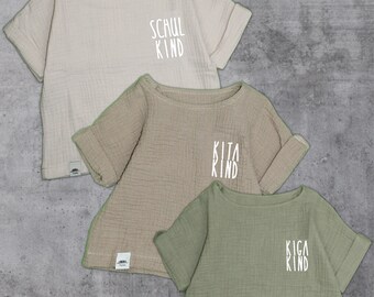 Handmade neutral t-shirt for school and kindergarten children made of organic cotton, personalized