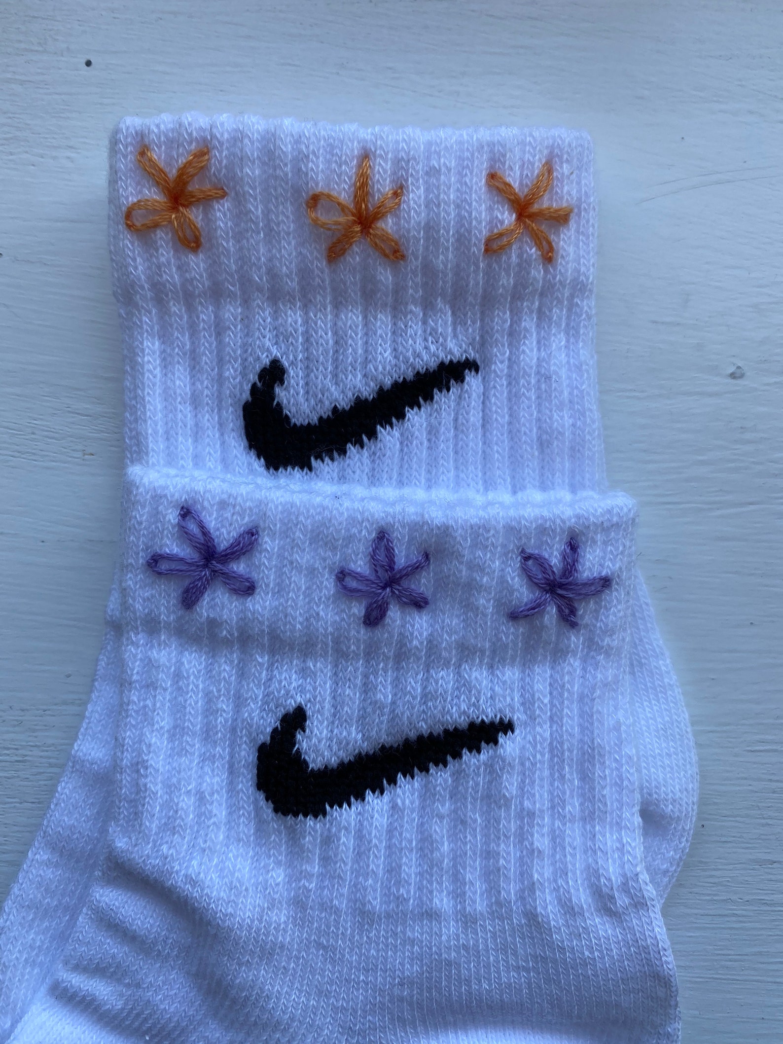 Customisable hand-embroidered Nike daisy socks | Etsy