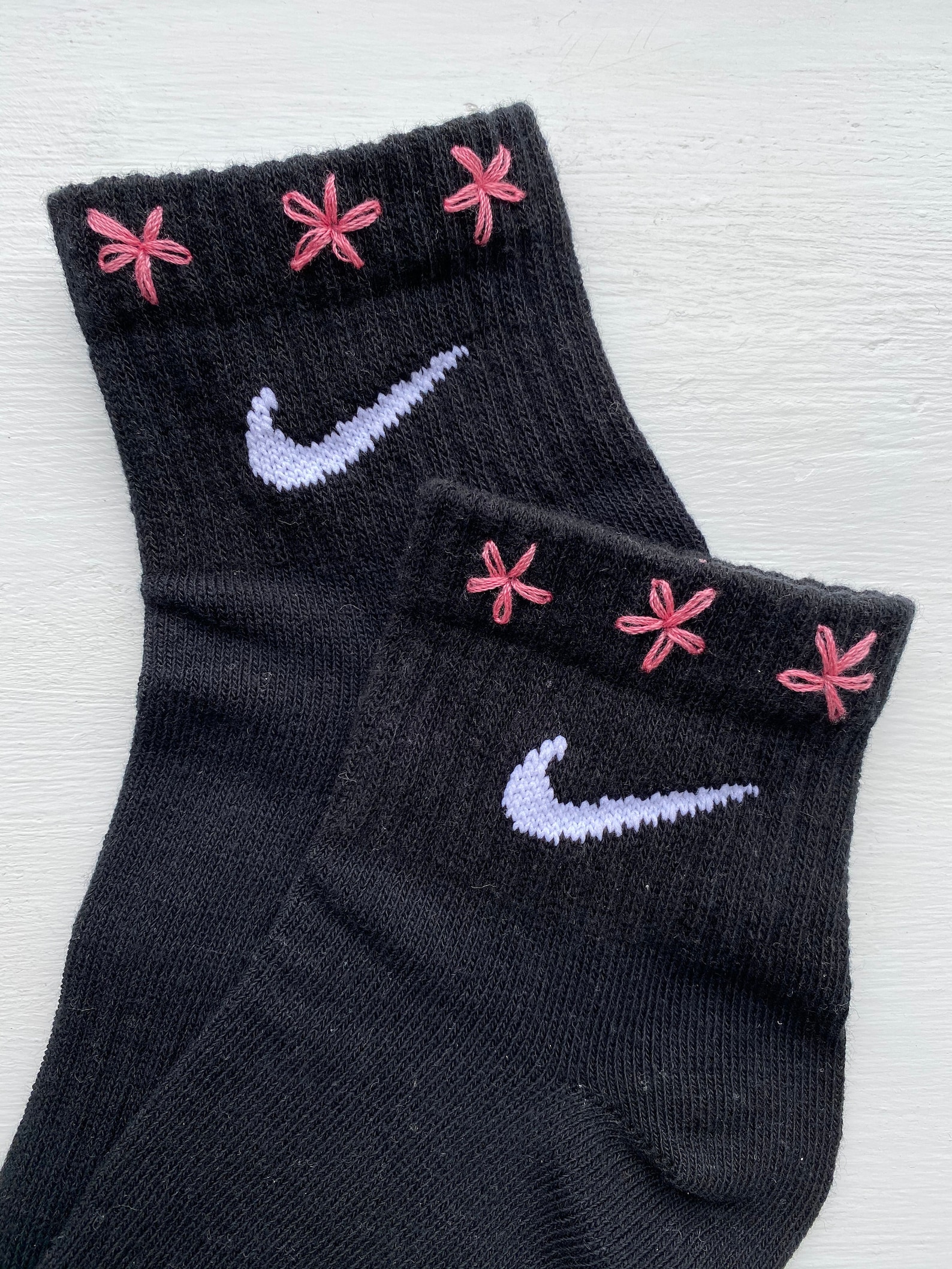 Customisable hand-embroidered Nike daisy socks | Etsy