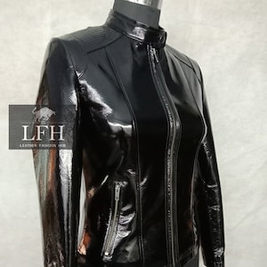 Blouson motard 100 % cuir d'agneau verni souple, coupe ajustée, manches longues, esthétique