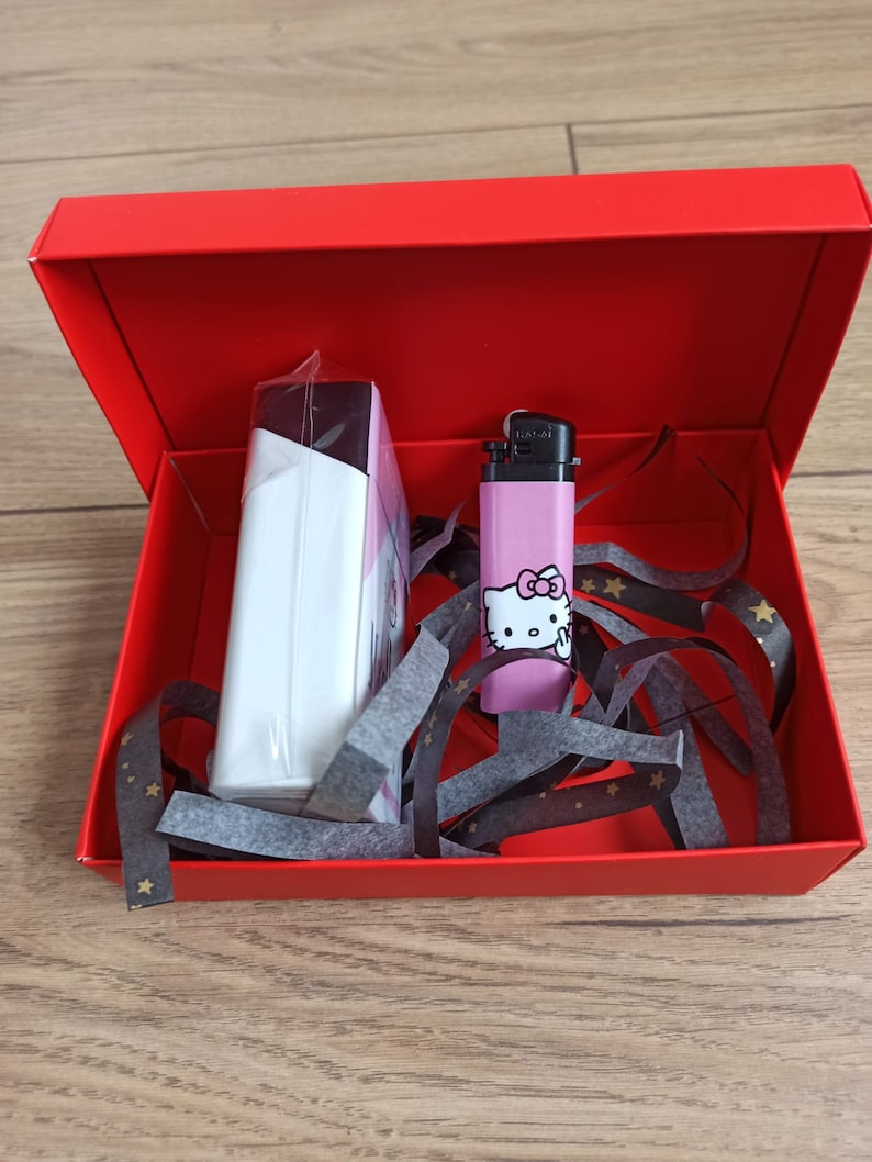 Hello Kitty Kunststoff-Zigarettenetui Box und Feuerzeug Geburtstag, Weihnachten ... Bild 4