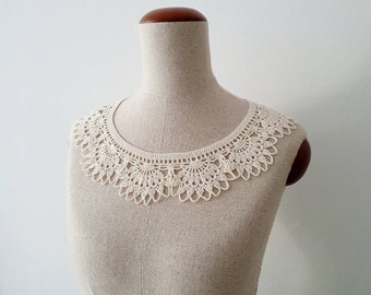 Collier de style victorien en dentelle au crochet fait main | Collier amovible en tricot de couleur crème