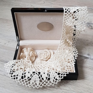 Detachable Lace Crochet Collar Necklace | Handmade Victorian Crochet Collar | Peter Pan Collar | Women's Fashion and Accessories