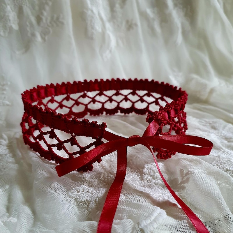 Burgundy Beaded Starburst Choker