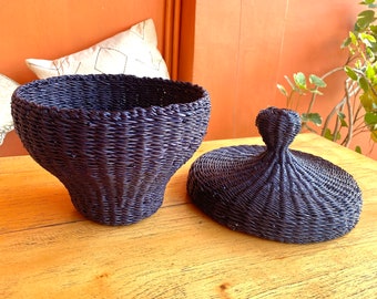 Woven storage bowl with lid, African straw bowl, woven basket with lid, African straw basket, natural woven basket, home decor basket
