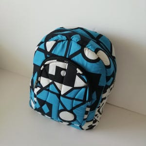 Petit sac à dos confortable en Wax Bleu motif géométrique