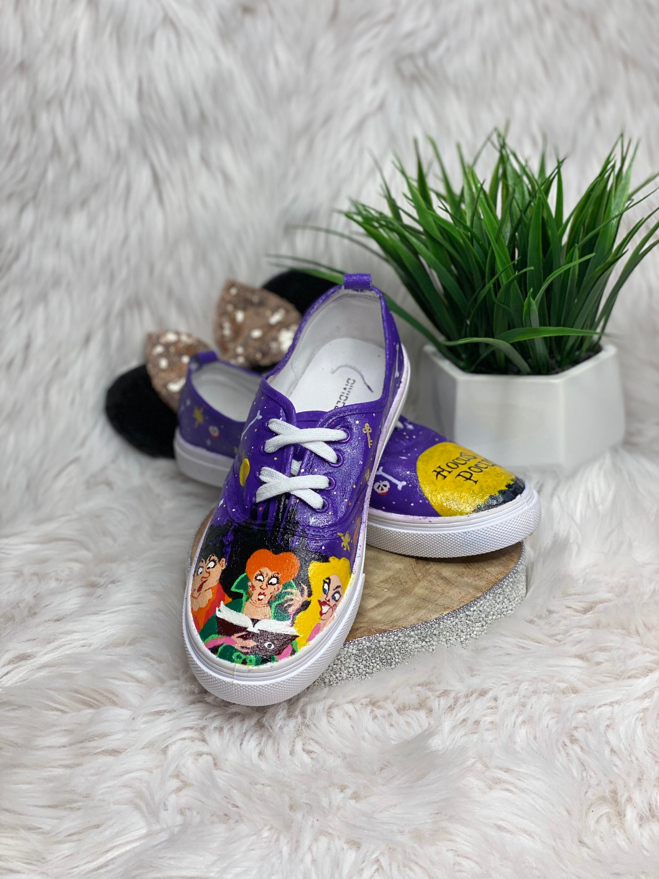 nike cross trainers from hocus pocus