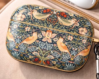 William Morris AirPods Pro Case | Strawberry Thief AirPods Cover