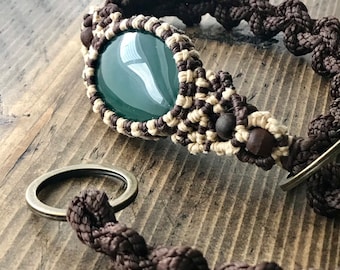 Macrame Dog Collar with Green Agate Pendant: Handmade UK