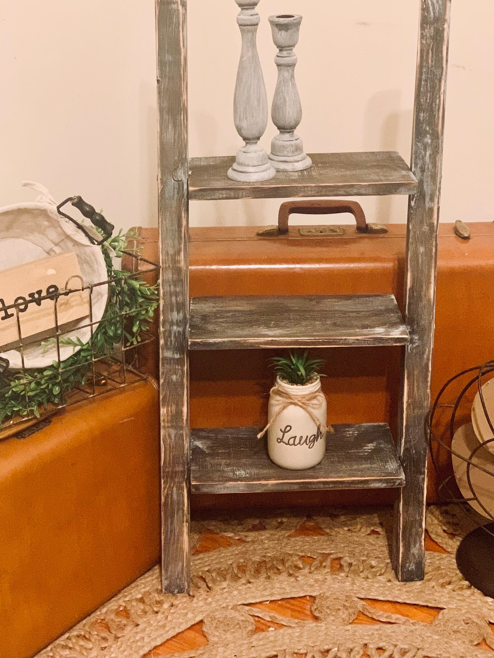 New Short Ladder Shelf with Best Design