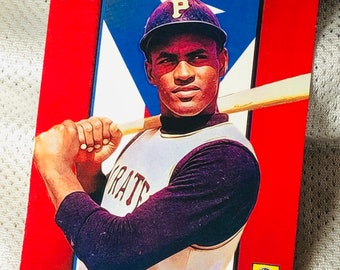 ROBERTO CLEMENTE - Pittsburgh Pirates - Custom Novelty Baseball Card - Puerto Rican Pride