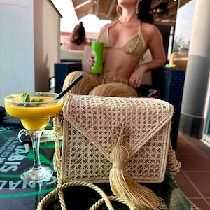 Handwoven Iraca Palm Shoulder Bag – Artisan Crossbody | Summer Woven Purse | Colombian Straw Bag | Coastal Boho Beach Bag