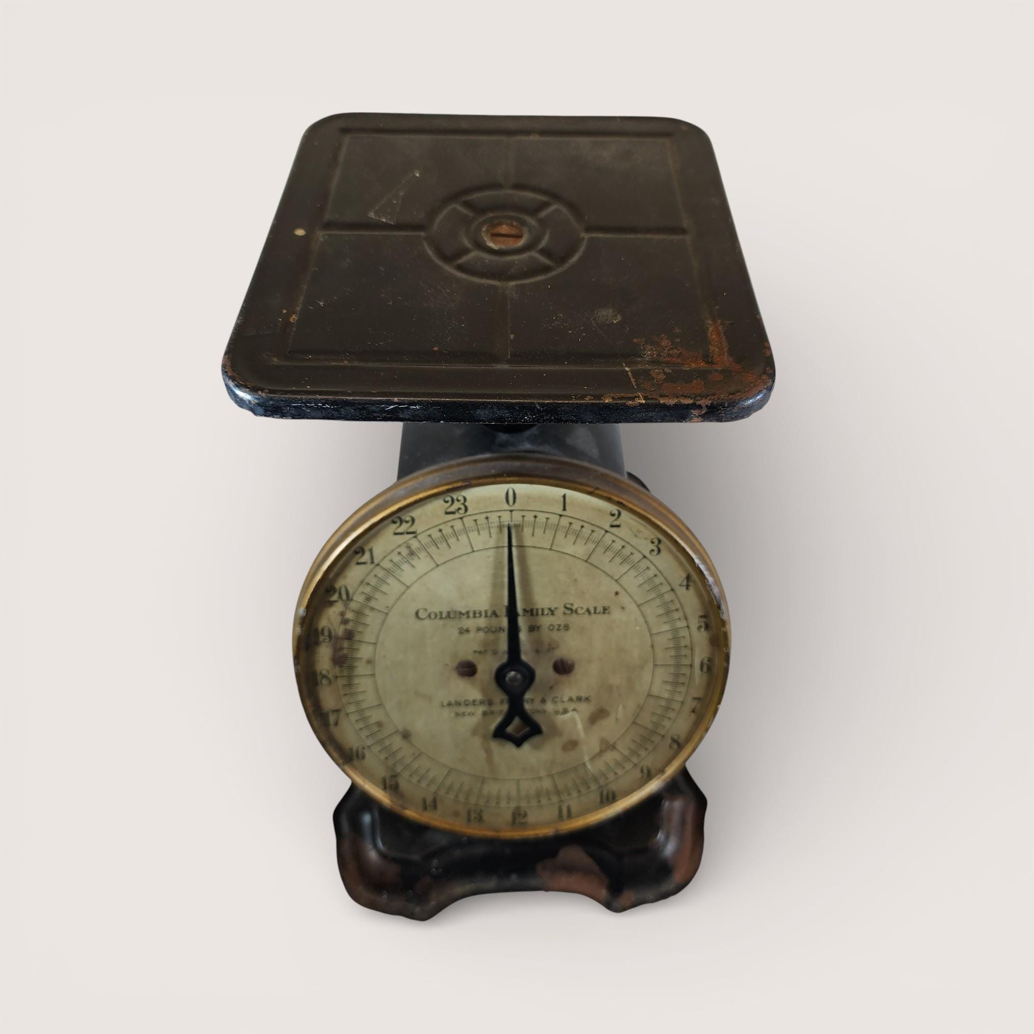 Antique Columbia Family Scale, Landers Frary & Clark New Britain