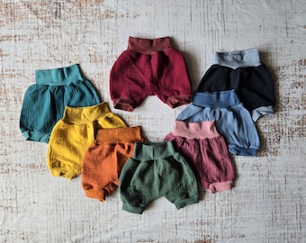 Kurze Short / Pumphose aus Musselin ab Größe 68-116