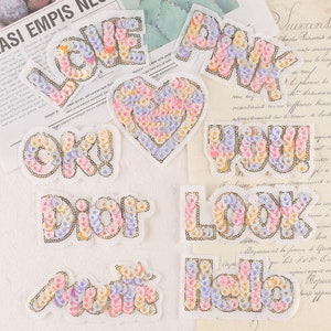 Apliques e patches de glitter com lantejoulas para passar a ferro, patches térmicos, letras de amor, acessórios para roupas, emblemas para passar a ferro, adesivos fofos