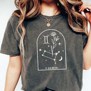 Birthday Gifts - Gemini Af Floral T-Shirt Birthday Gifts - Gemini Af Floral T-Shirt