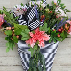 Dahlia Flower Market Tote Wreath: Pink Wildflower Door Decor