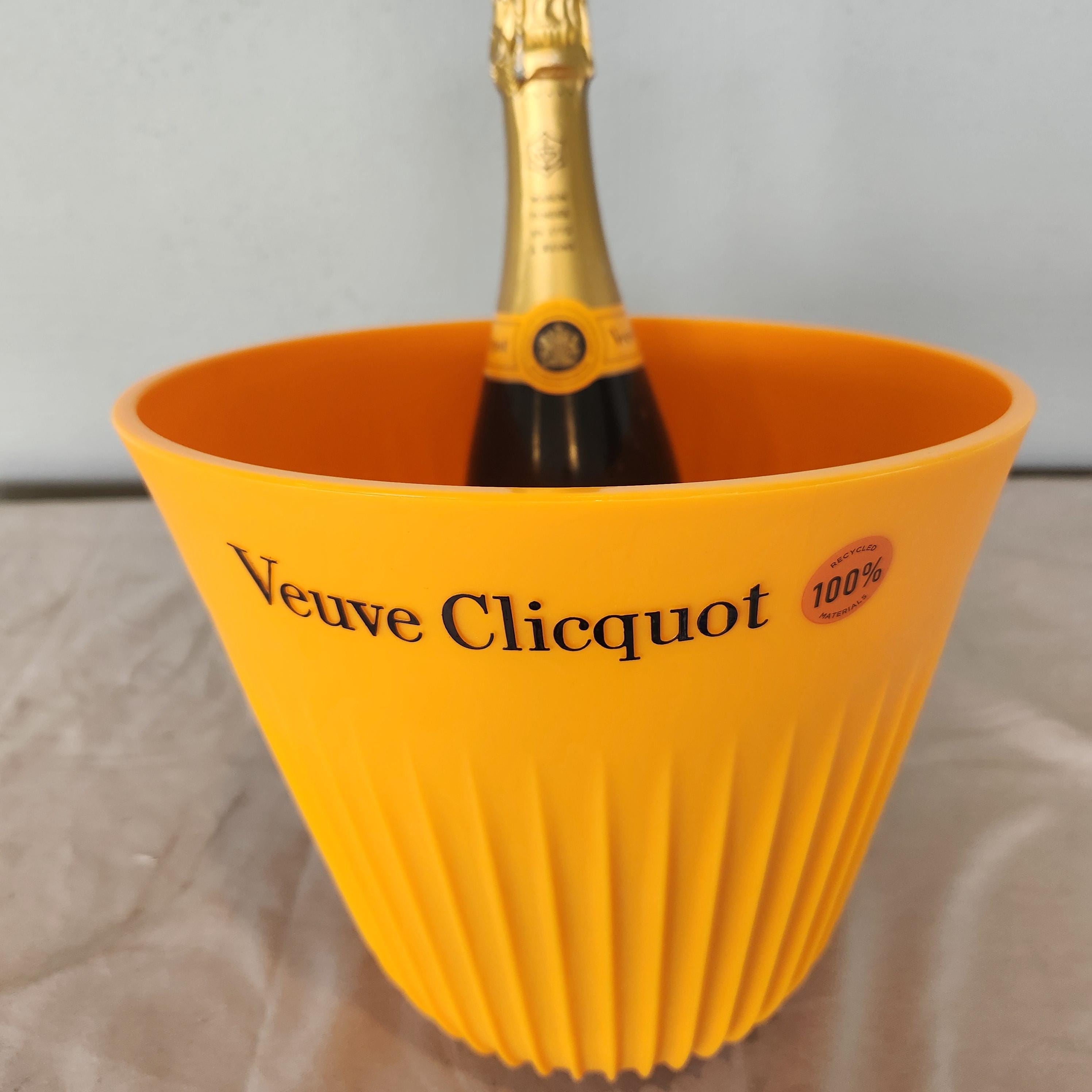 Seau à Champagne Veuve Clicquot Ice Bucket – Plastique Dur – Vintage 20ème