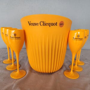 Veuve Clicquot Sunrays Champagne Ice Bucket Gift Set With Flutes New