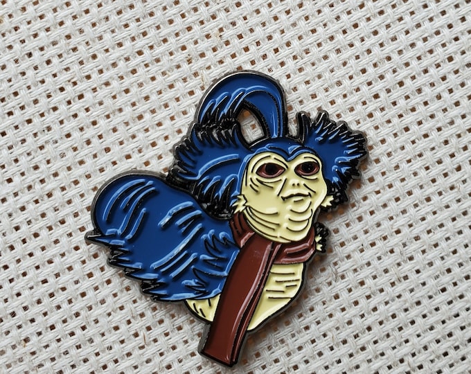 Labyrinth Ello Worm Labyrinth Needle Minder for Cross Stitch