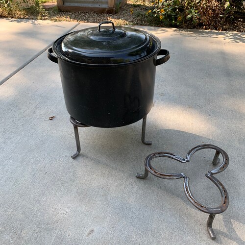 Hand Horseshoe Dutch Oven Cooking Stand / Trivet Etsy