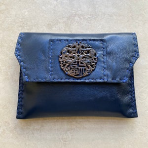 Cartera de piel cosida a mano, bolso de evento único, bolso de mano azul, bolso llamativo, hecho a mano, hecho completamente a mano, 22 x 16 cm