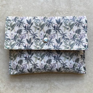 Vollständig handgenähte OOAK-Korkleder-Clutch-Tasche, einzigartige Handtasche, Dschungel-Themen-Print-Boho-Tasche, handwerklich hergestellt, 21 x 16 cm