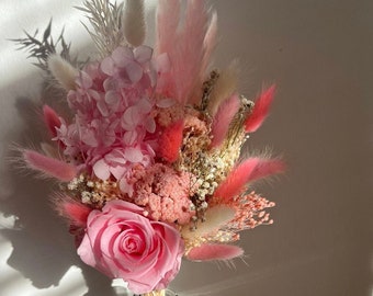 Pale pink dried flower bouquet