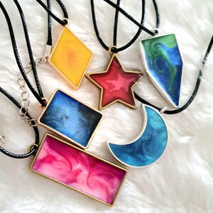 Pendant with chain