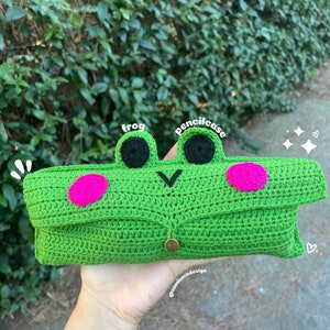 かわいいカエルの手作りかぎ針編みペンケース、文房具メイクアップ化粧品旅行バッグ、ペンシルポーチ、かぎ針編みの学校用品、新学期