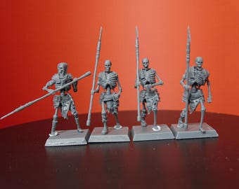 Skelett Miniaturen / Undead Spearmen | 28-75 mm Harz Mini | 14K Resin Druck bei 20µm | Tabletop-Rollenspiel, D & D Modell | Highlands Miniaturen