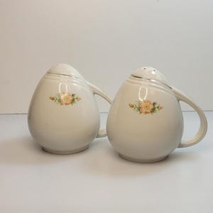 ヴィンテージ HALL 中国磁器 塩コショウ入れセット ハンドル付き 白 花柄 4.5インチ