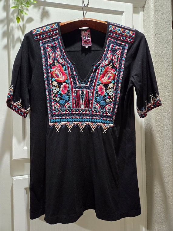 Johnny Was JWLA Black Tunic Embroidered Top Size L