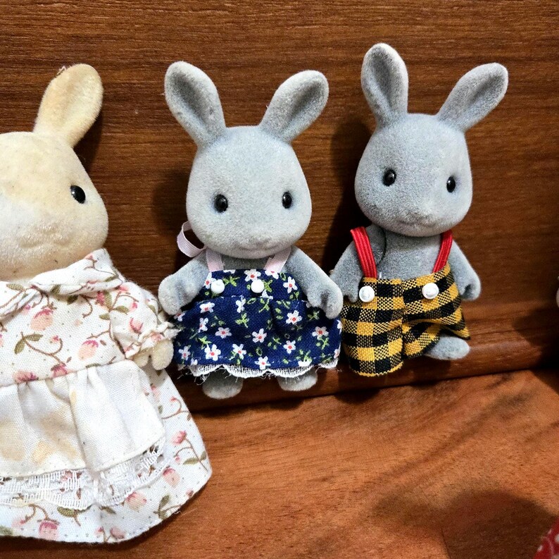 VTG Mix of 12 Collection of Calico Critters, Sylvanian Families. Babblebrook family And Others afbeelding 4