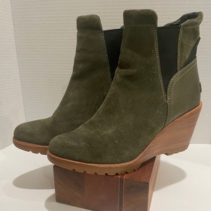 Sorel after shop hours mid boot