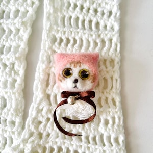 Needle Felted Cat Brooc Cozy Wool Pin, Cat Lover Gift Cat Pin Wool Felt Cat Tiny Animals Cute Kitten Pin DIY Kit Needle Felted Tiny Cat Gift